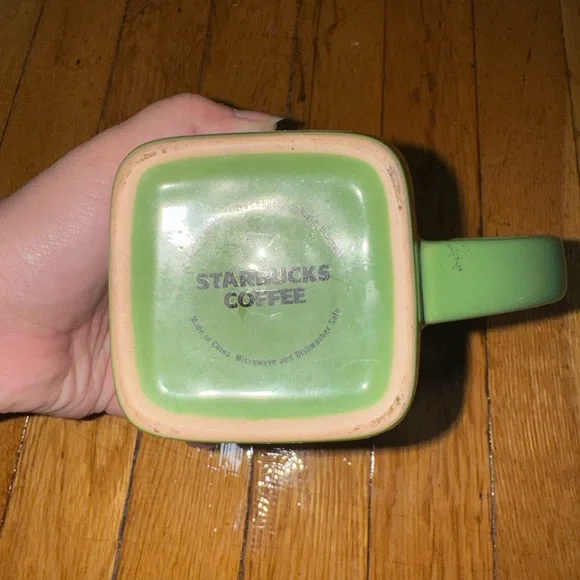 Starbucks 12oz Coffee Tea Cup Mug 2004 Green Snowflake Holiday Christmas Square - Picture 3 of 5